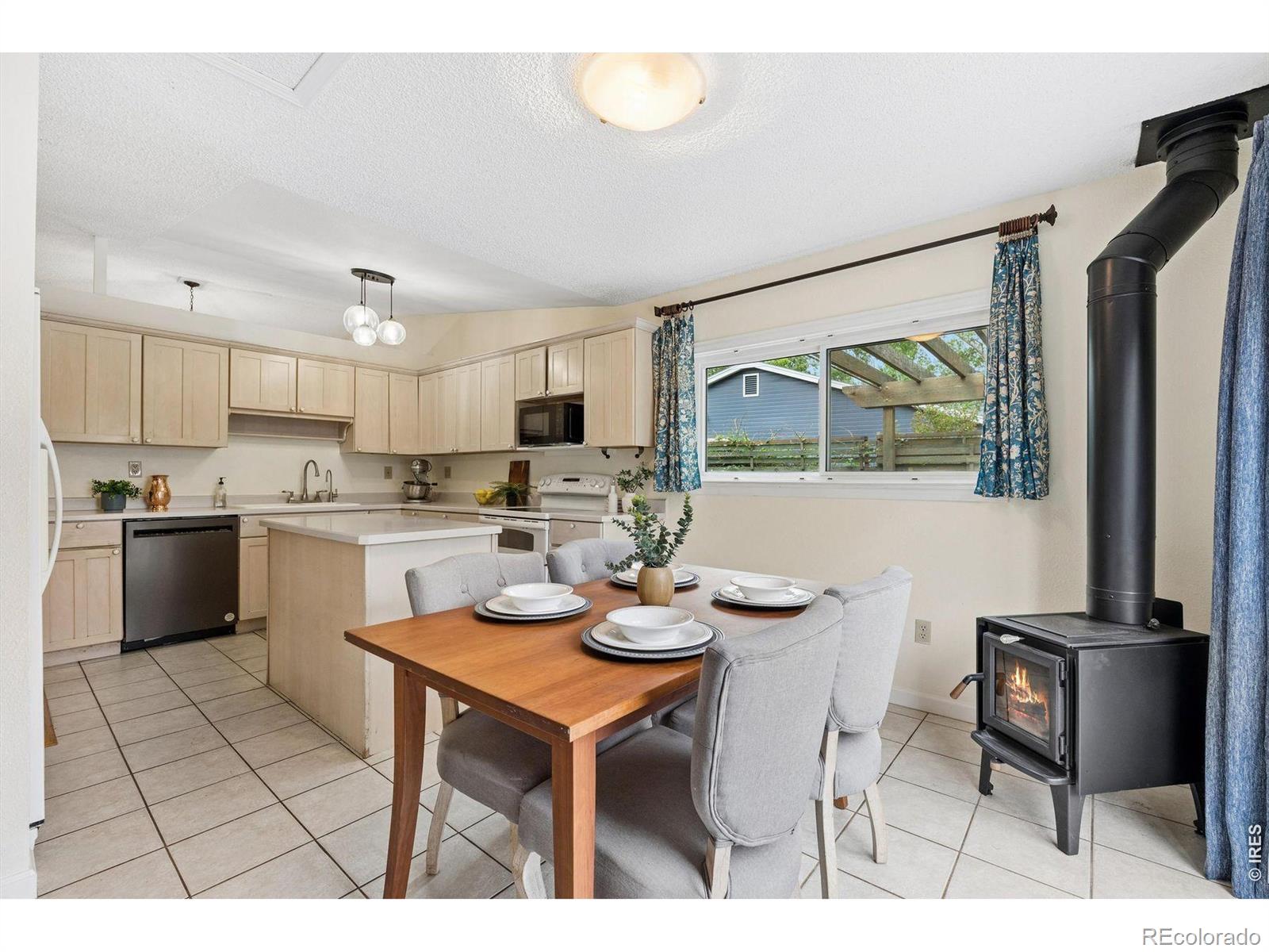 MLS Image #18 for 352 s jefferson avenue,louisville, Colorado