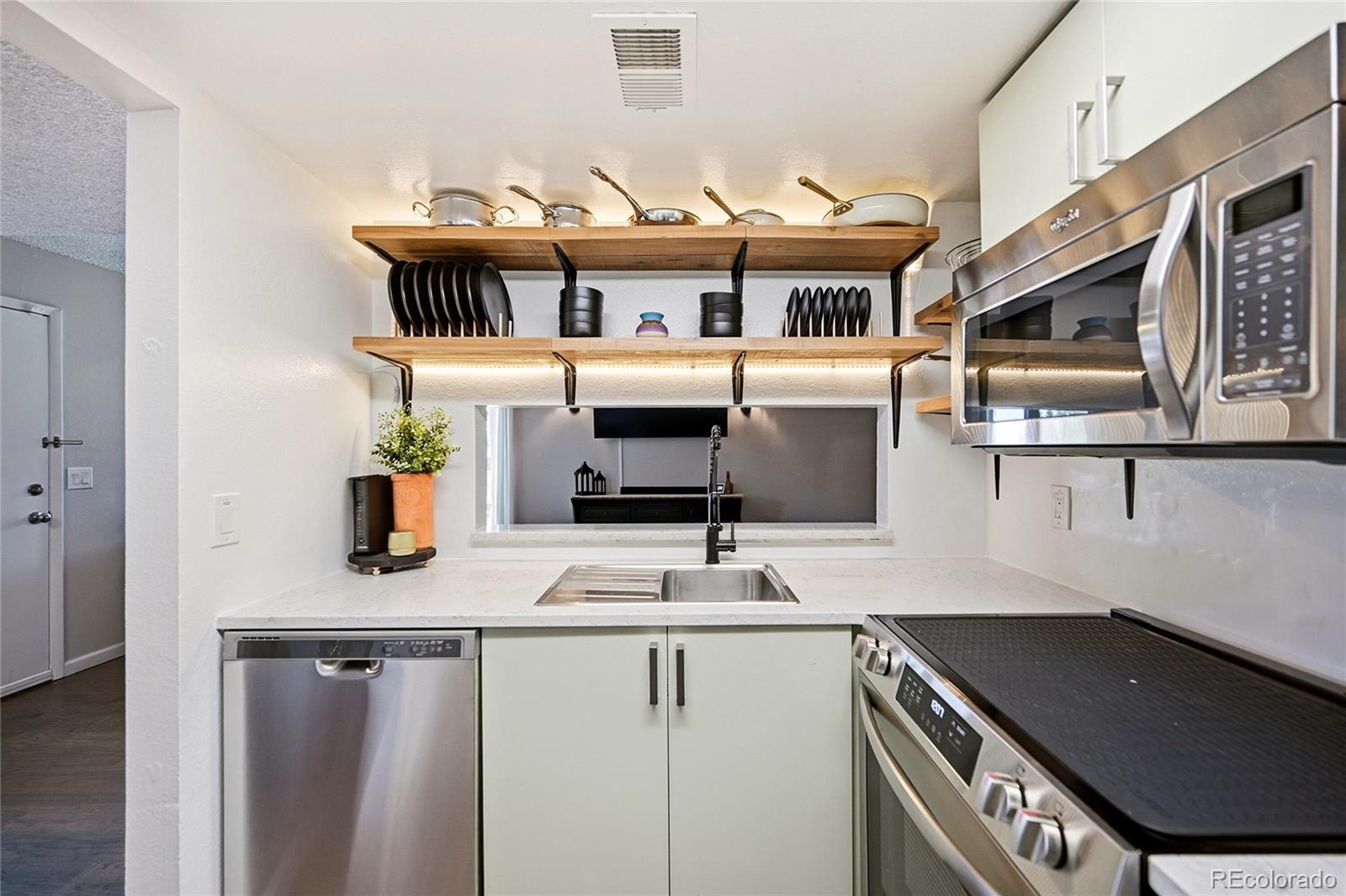 MLS Image #5 for 10001 e evans avenue,aurora, Colorado
