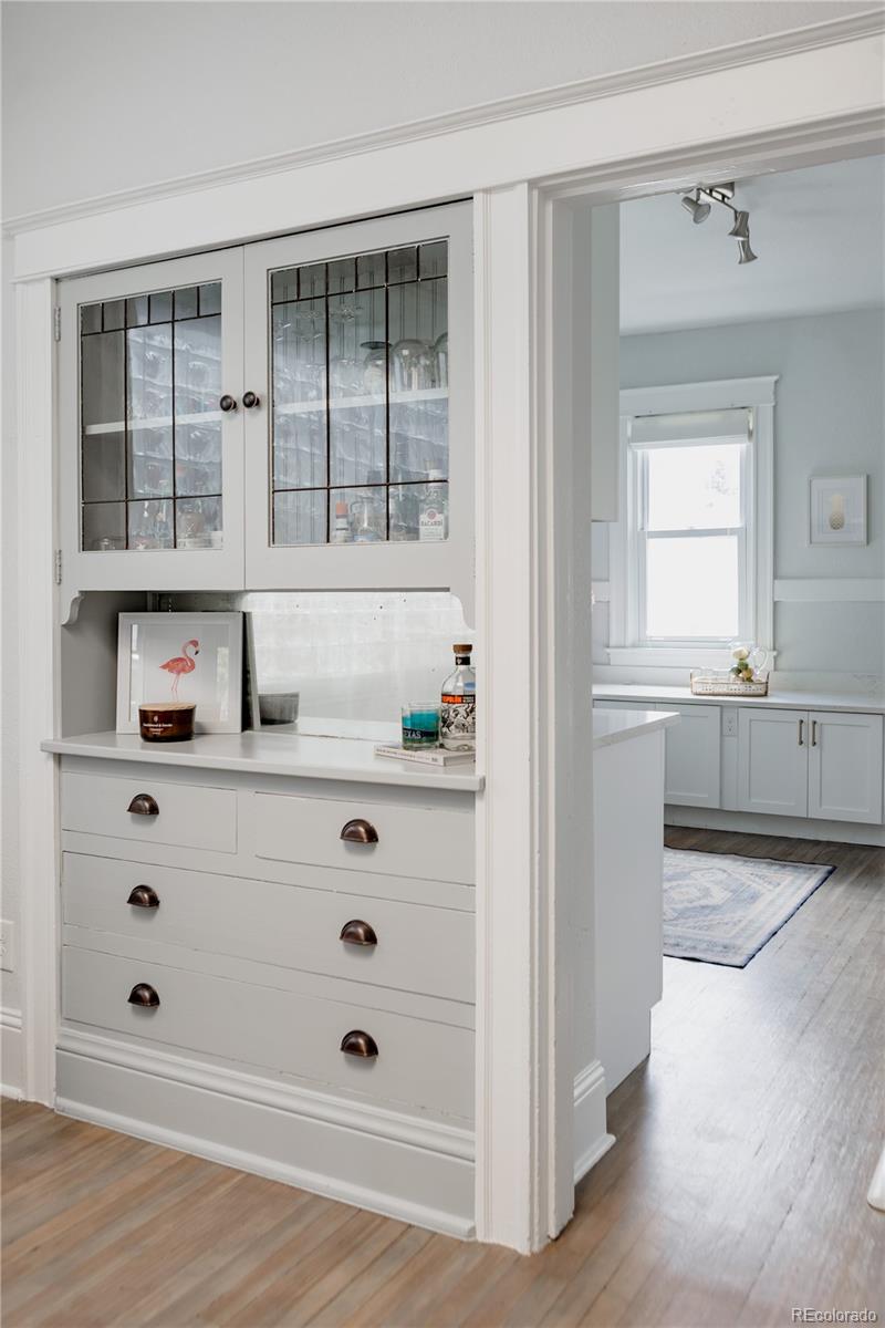 MLS Image #19 for 863 s pearl street,denver, Colorado