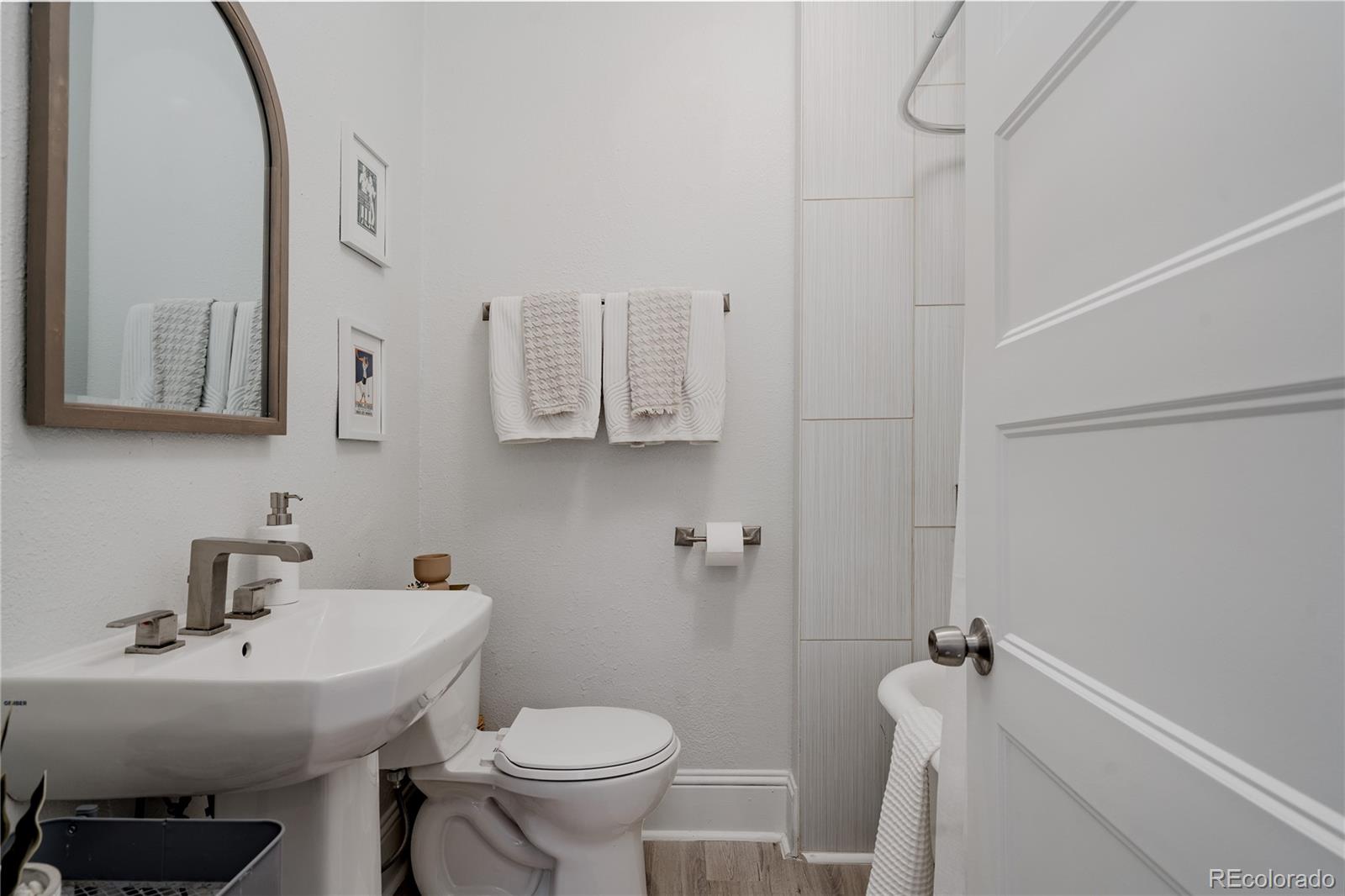 MLS Image #26 for 863 s pearl street,denver, Colorado