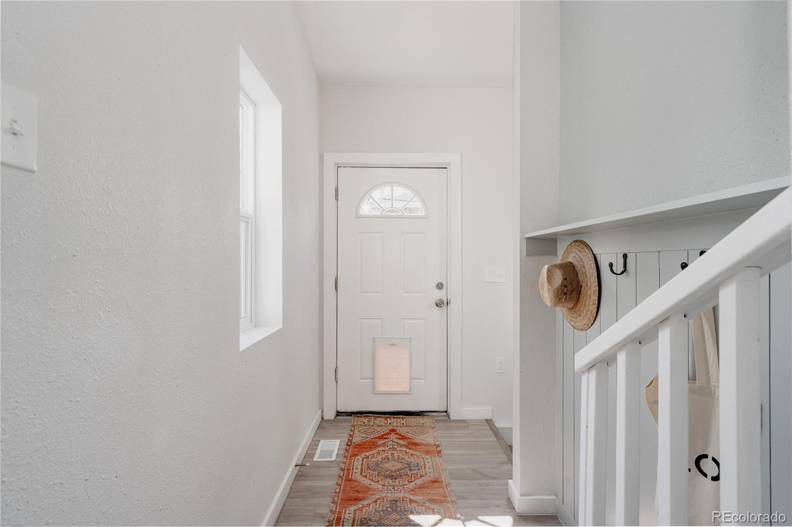 MLS Image #33 for 863 s pearl street,denver, Colorado