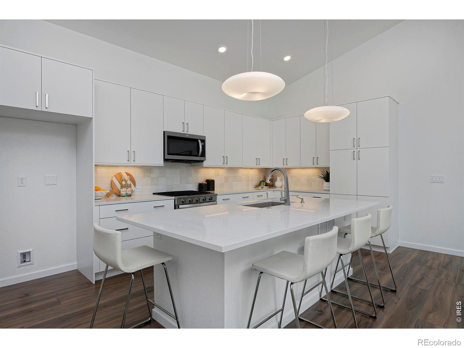MLS Image #1 for 729  kubat lane,longmont, Colorado