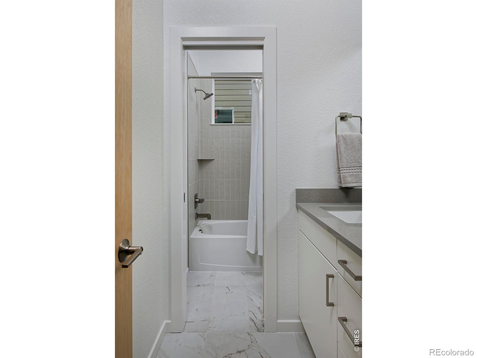 MLS Image #16 for 729  kubat lane,longmont, Colorado