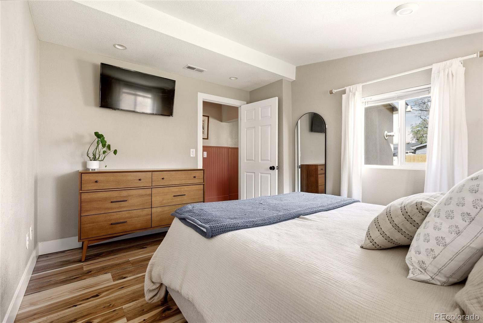 MLS Image #12 for 50 s hooker street,denver, Colorado