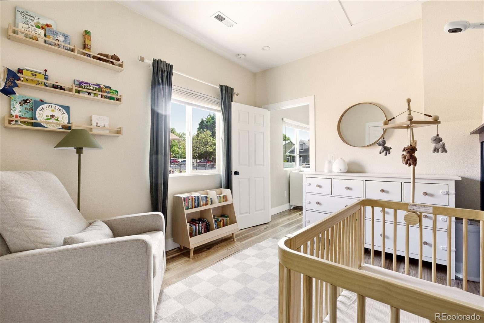 MLS Image #18 for 50 s hooker street,denver, Colorado