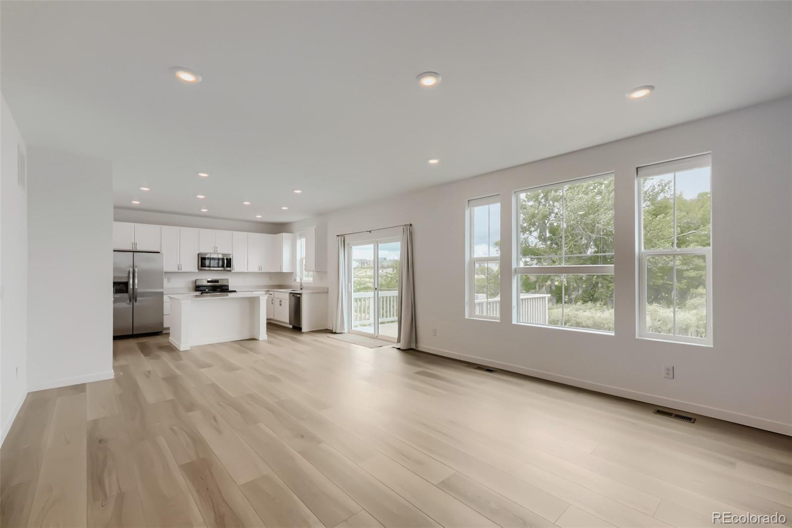 MLS Image #10 for 431  paloma way,elizabeth, Colorado