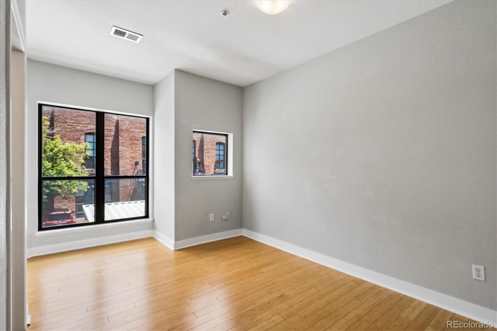 MLS Image #13 for 3195  blake street,denver, Colorado