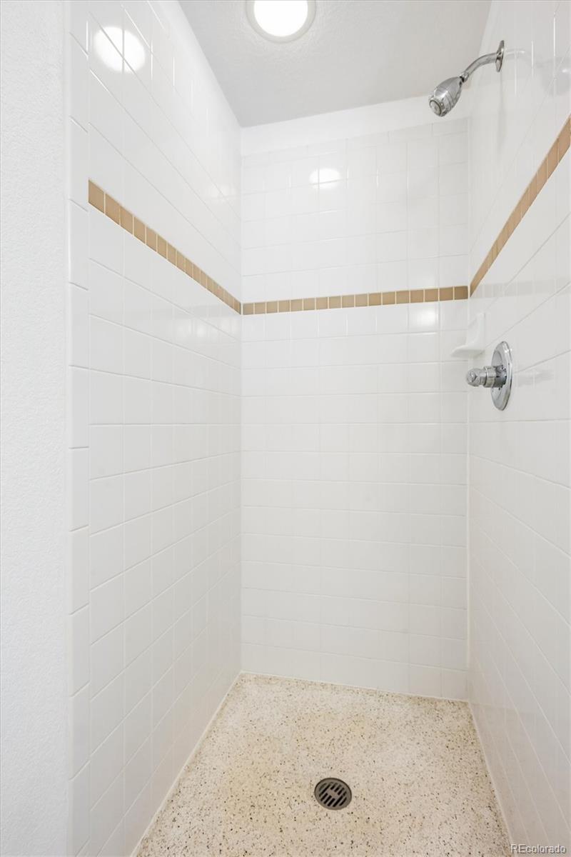 MLS Image #15 for 3195  blake street,denver, Colorado