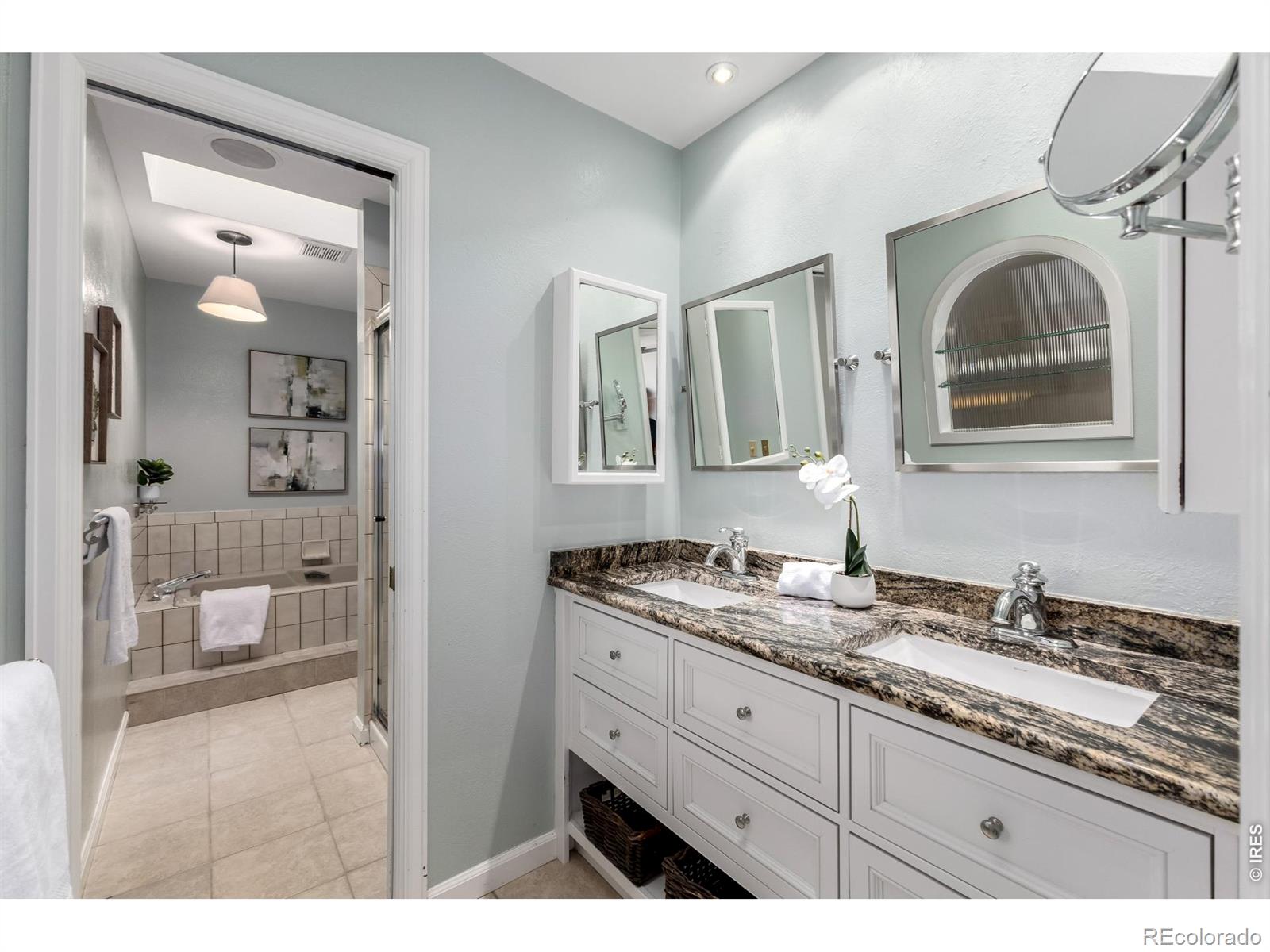 MLS Image #21 for 222 s marion parkway,denver, Colorado