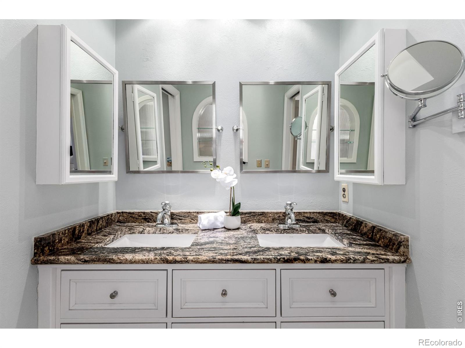 MLS Image #37 for 222 s marion parkway,denver, Colorado