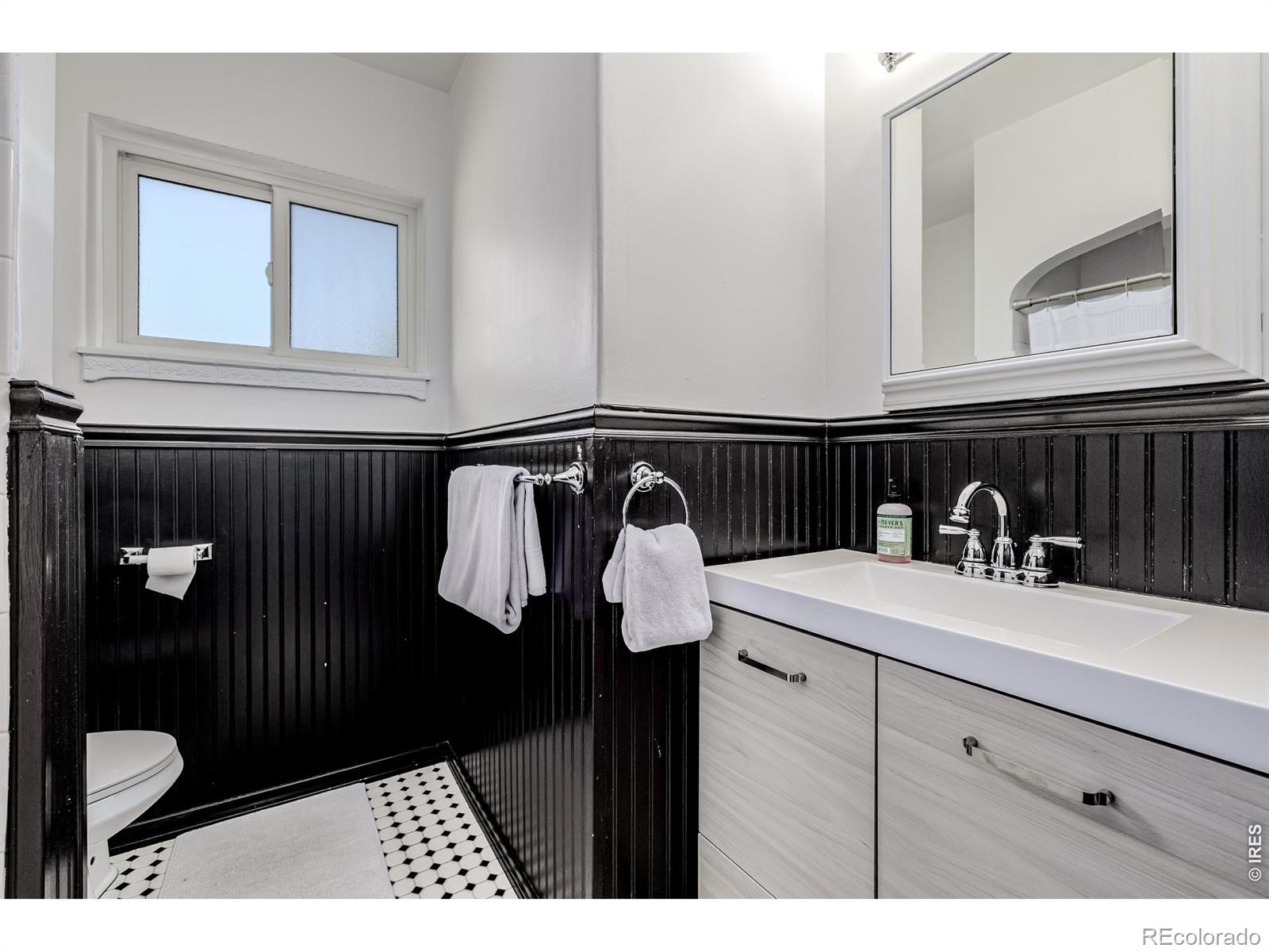 MLS Image #20 for 3015 e mississippi avenue,denver, Colorado