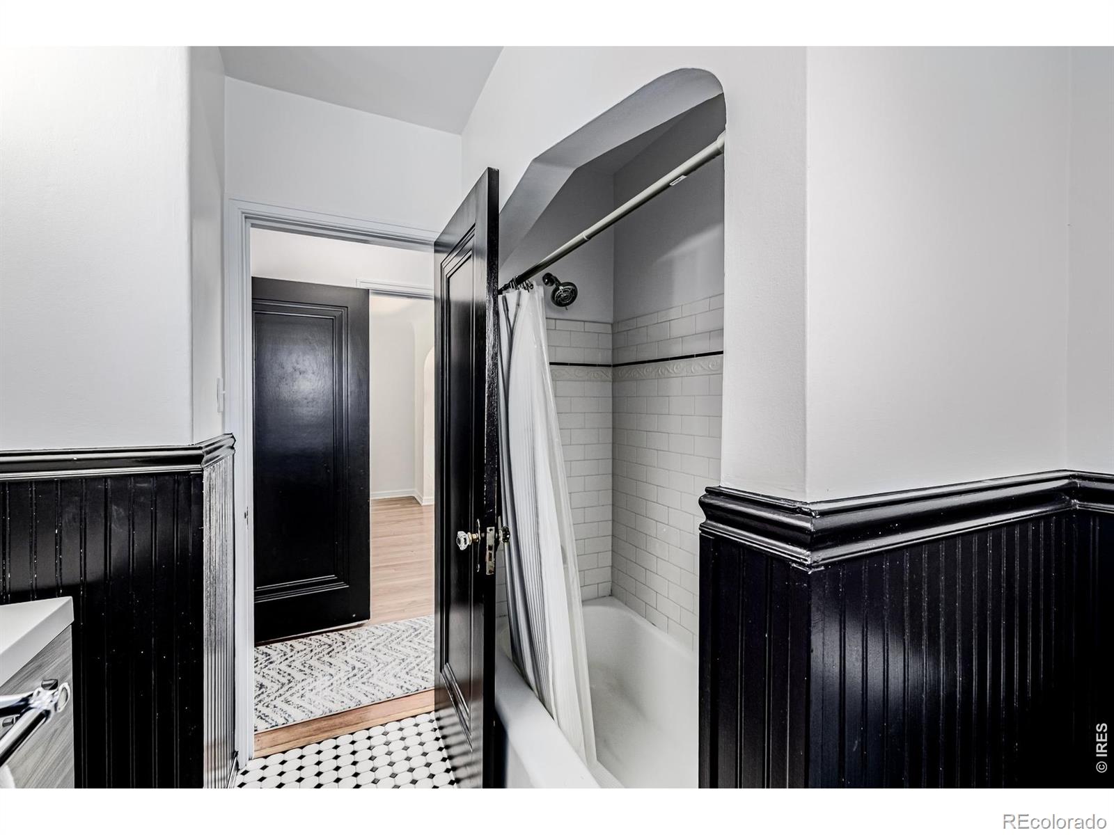 MLS Image #21 for 3015 e mississippi avenue,denver, Colorado