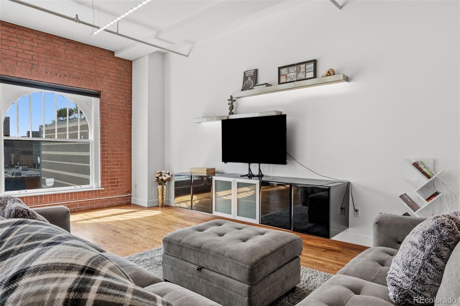 MLS Image #11 for 1555  california street 605,denver, Colorado