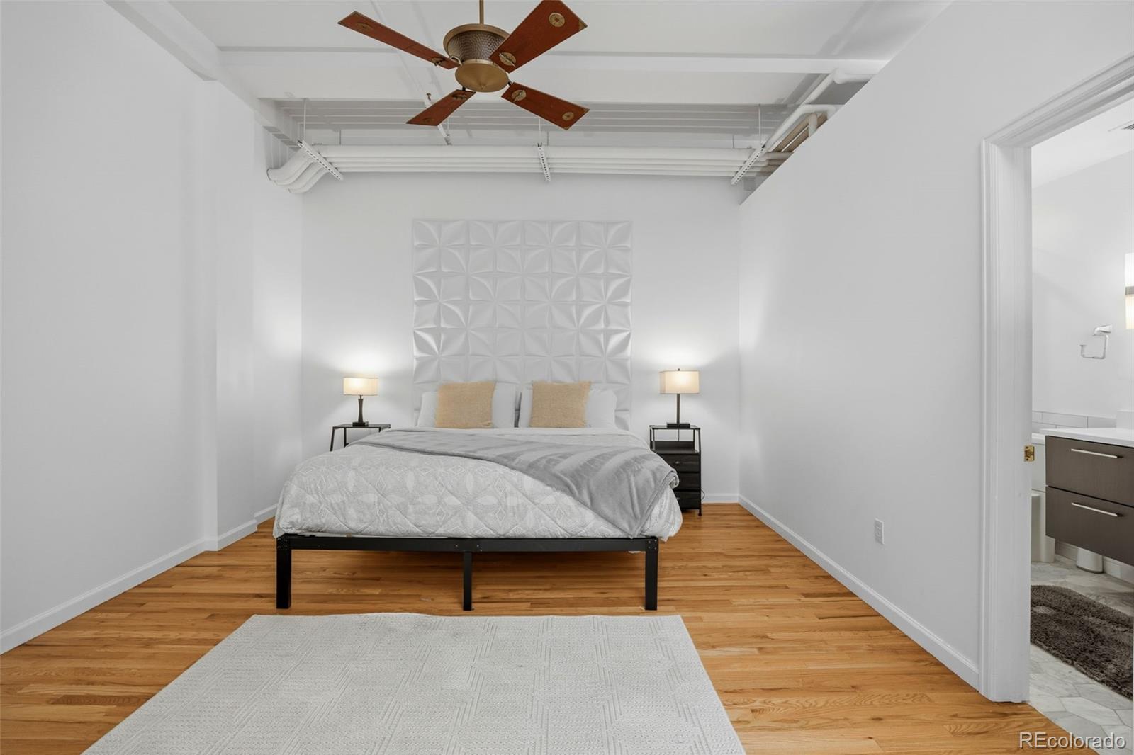 MLS Image #13 for 1555  california street 605,denver, Colorado
