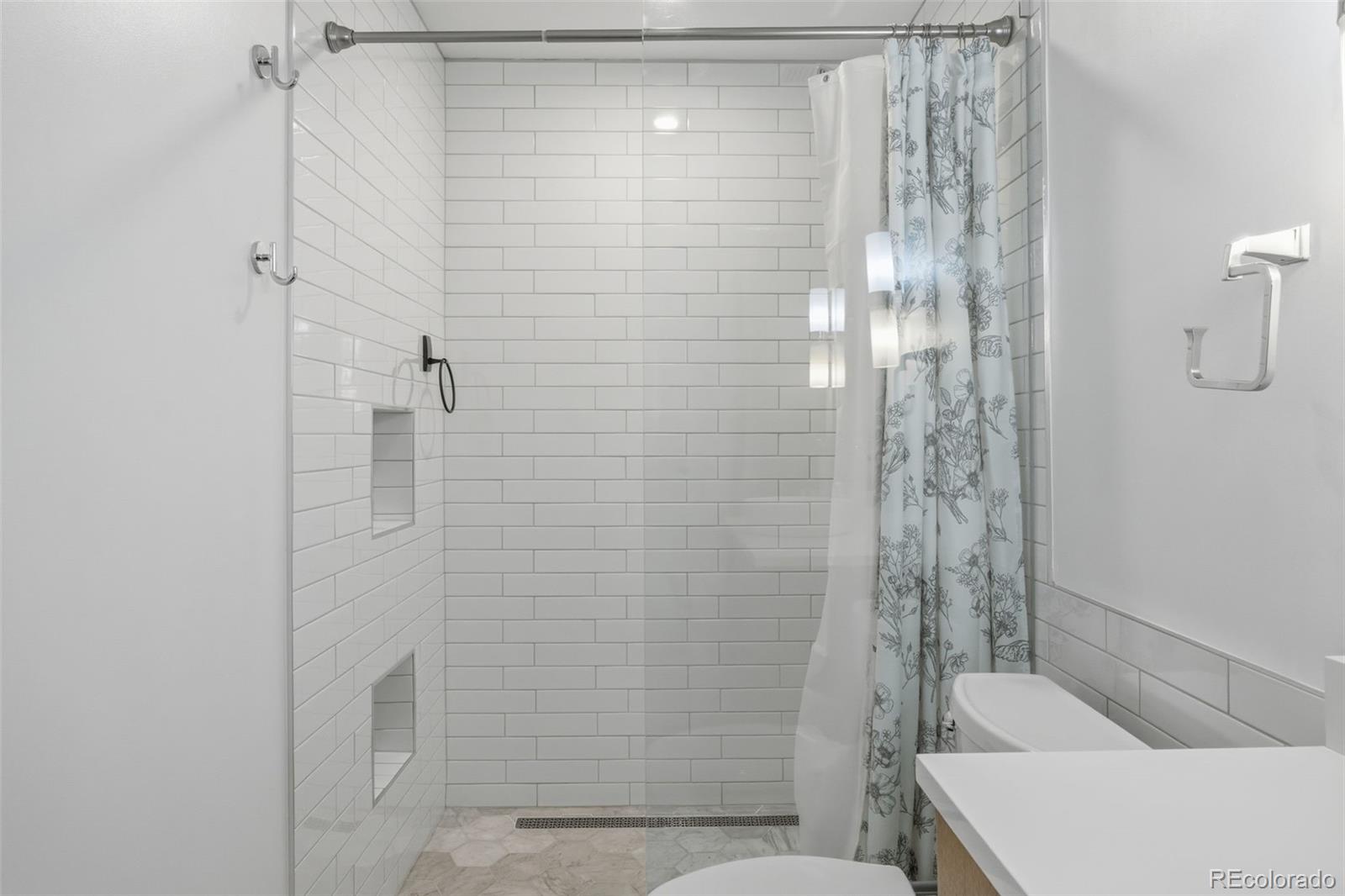 MLS Image #16 for 1555  california street 605,denver, Colorado