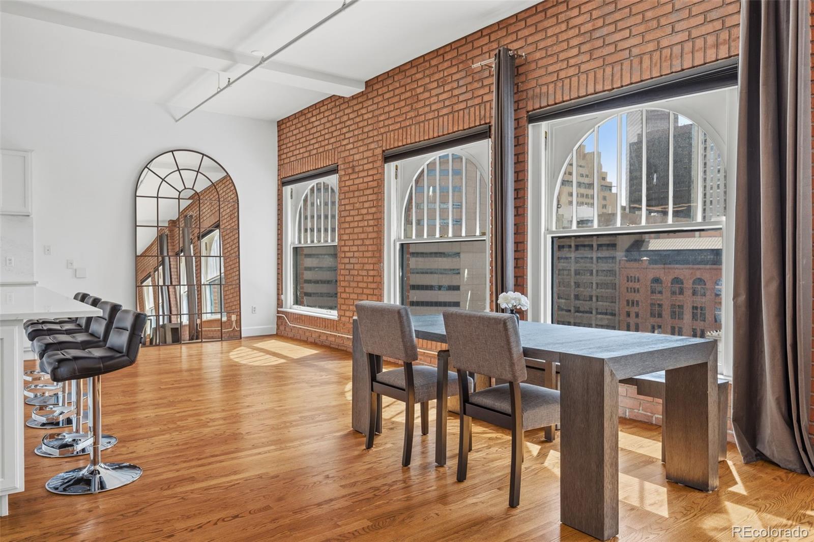 MLS Image #2 for 1555  california street 605,denver, Colorado