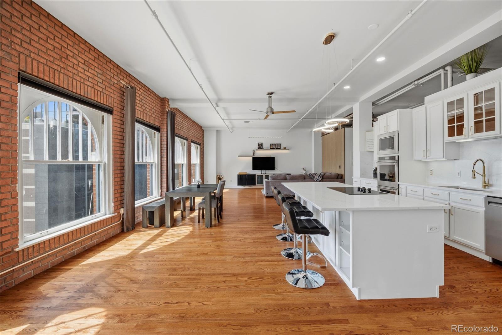 MLS Image #4 for 1555  california street 605,denver, Colorado