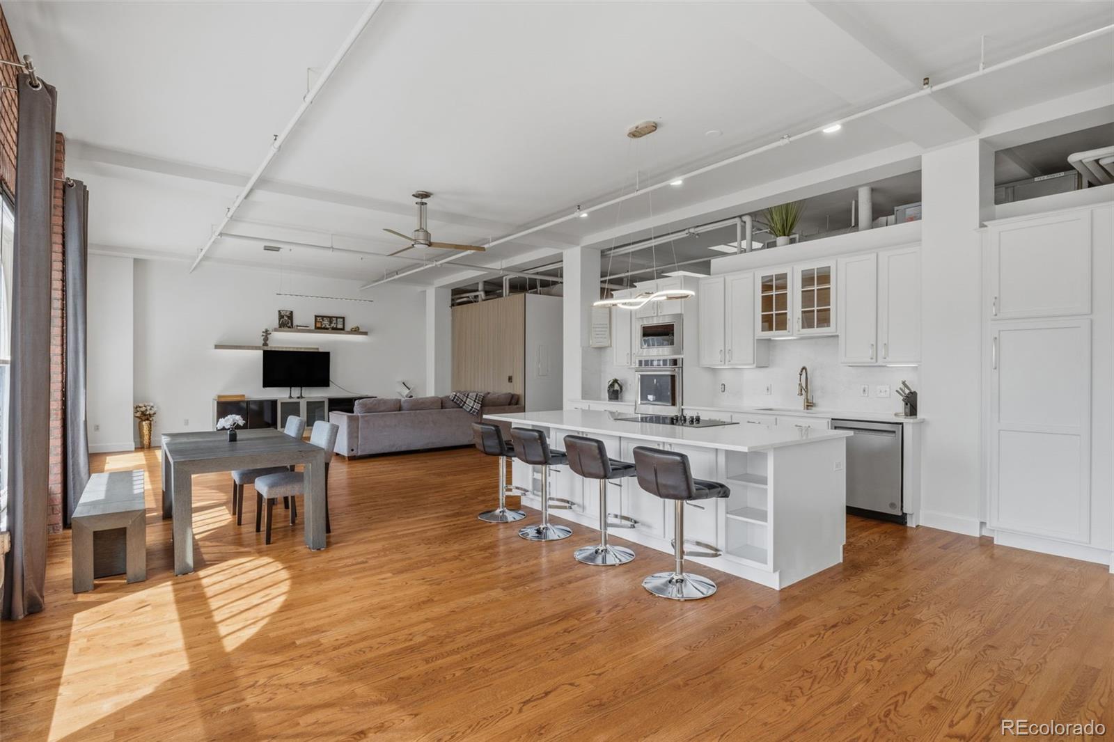 MLS Image #8 for 1555  california street 605,denver, Colorado