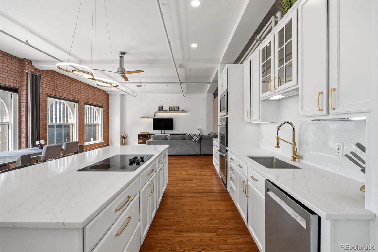 MLS Image #9 for 1555  california street 605,denver, Colorado