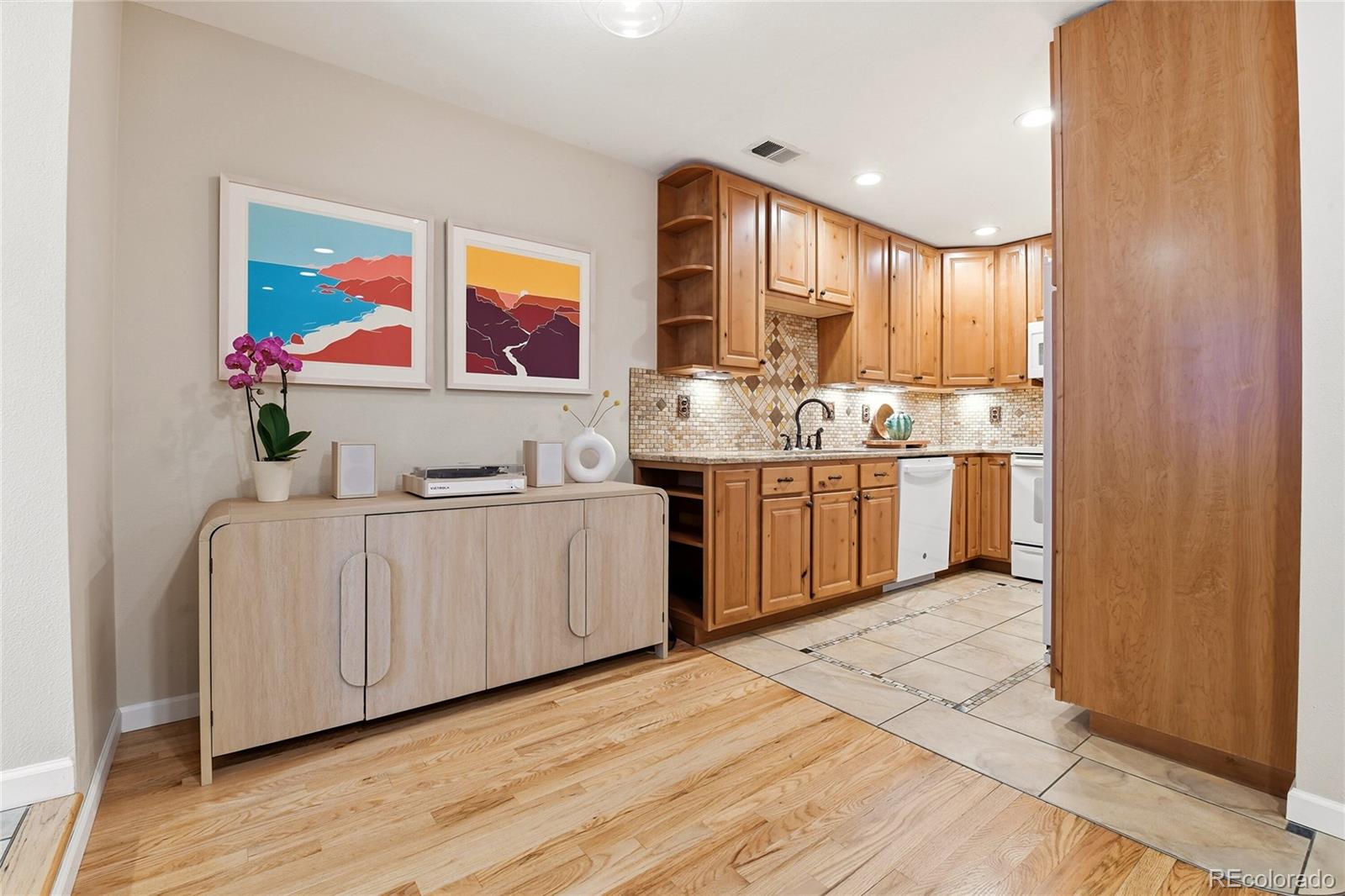 MLS Image #11 for 8464  everett way,arvada, Colorado