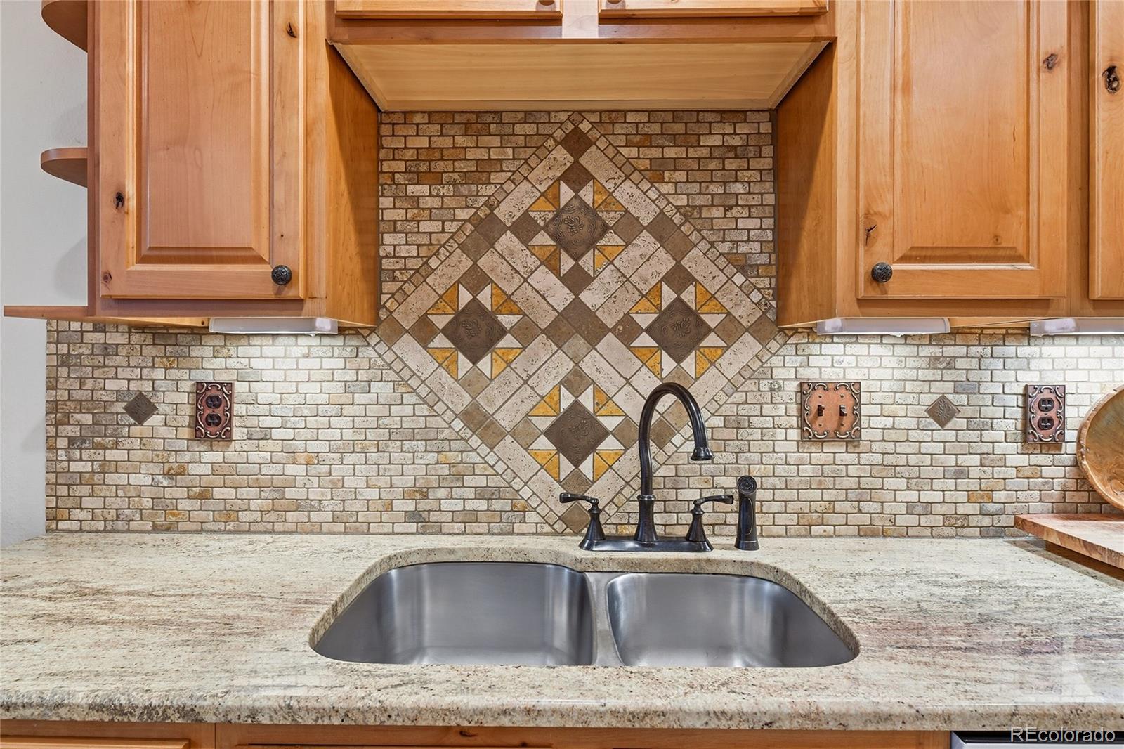 MLS Image #14 for 8464  everett way,arvada, Colorado