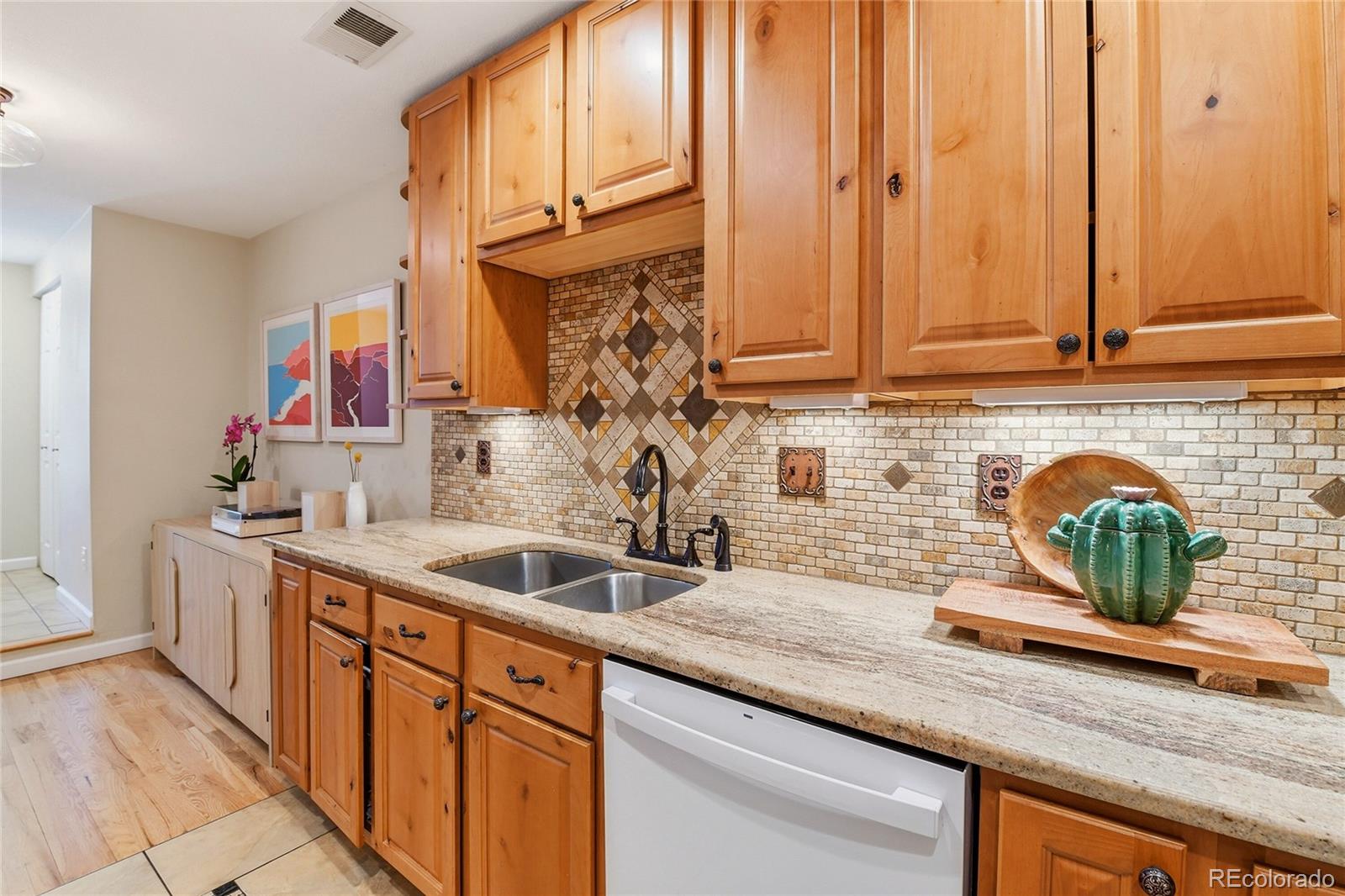 MLS Image #16 for 8464  everett way,arvada, Colorado