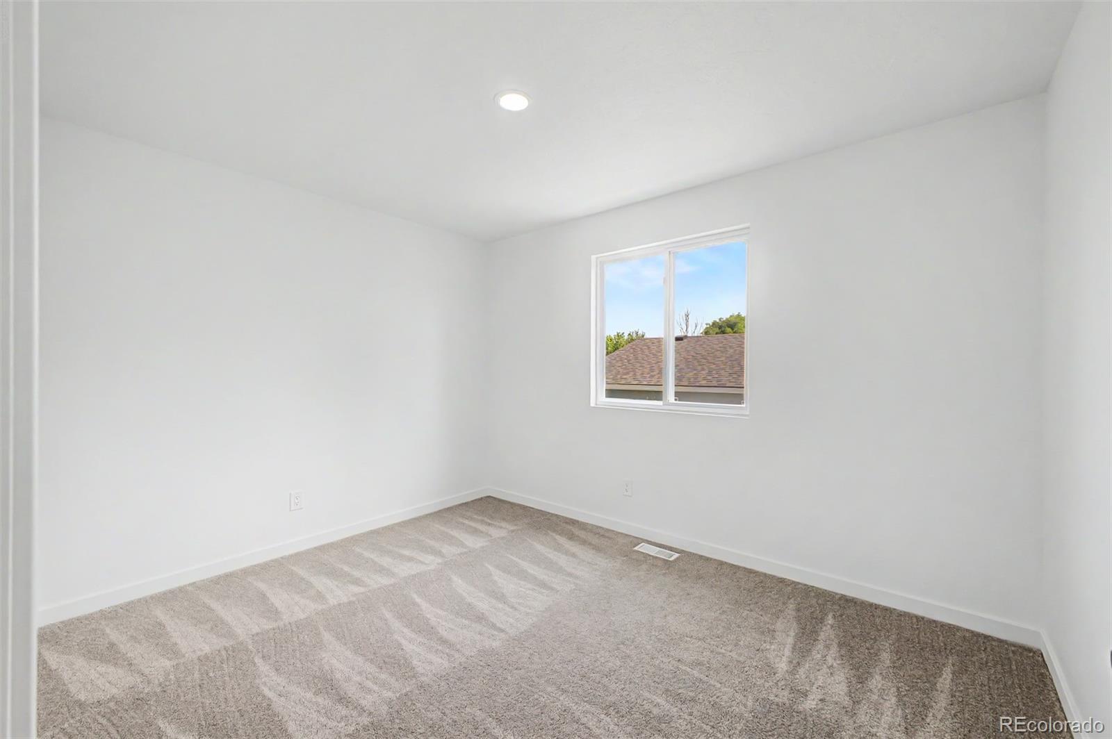 MLS Image #12 for 2211  aspen avenue,greeley, Colorado
