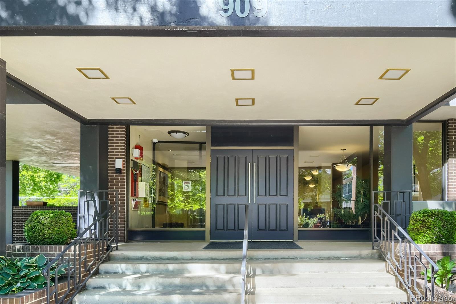 MLS Image #2 for 909 n lafayette street 503,denver, Colorado