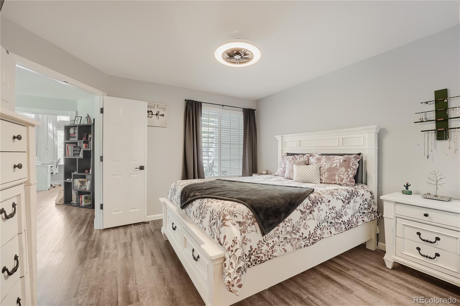 MLS Image #13 for 4094 s carson street,aurora, Colorado