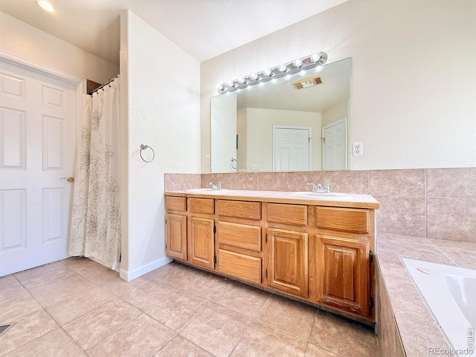 MLS Image #18 for 837  51st avenue,greeley, Colorado
