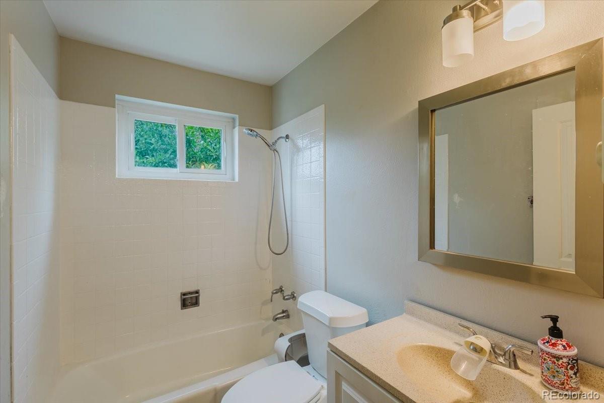 MLS Image #16 for 923 s ouray street,aurora, Colorado