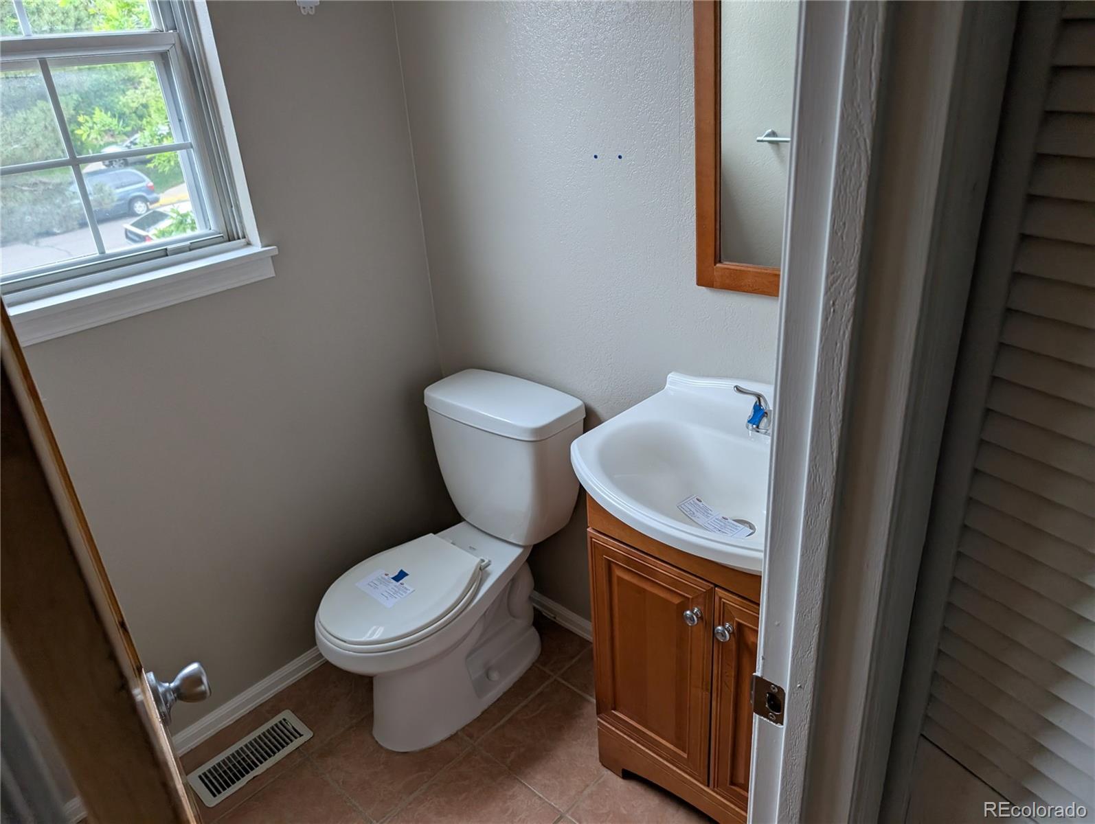 MLS Image #3 for 12093 e hoye drive ,aurora, Colorado