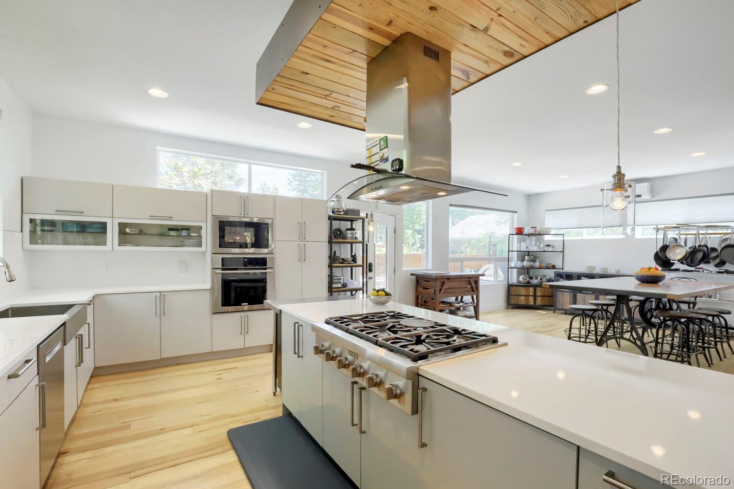 MLS Image #11 for 2368 n glencoe street,denver, Colorado