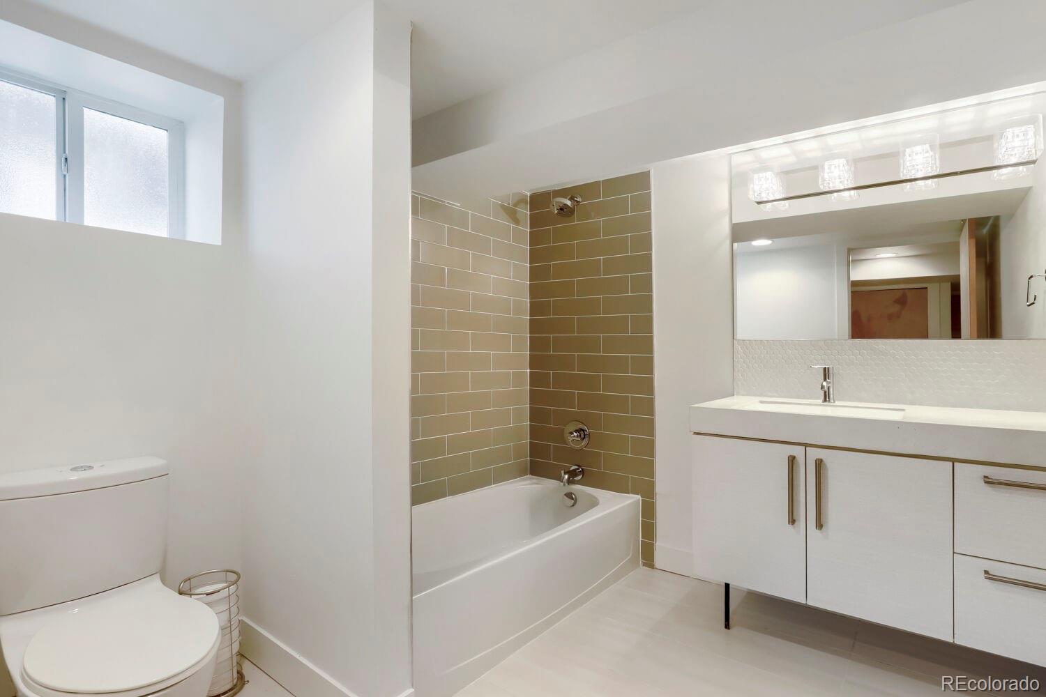 MLS Image #17 for 2368 n glencoe street,denver, Colorado