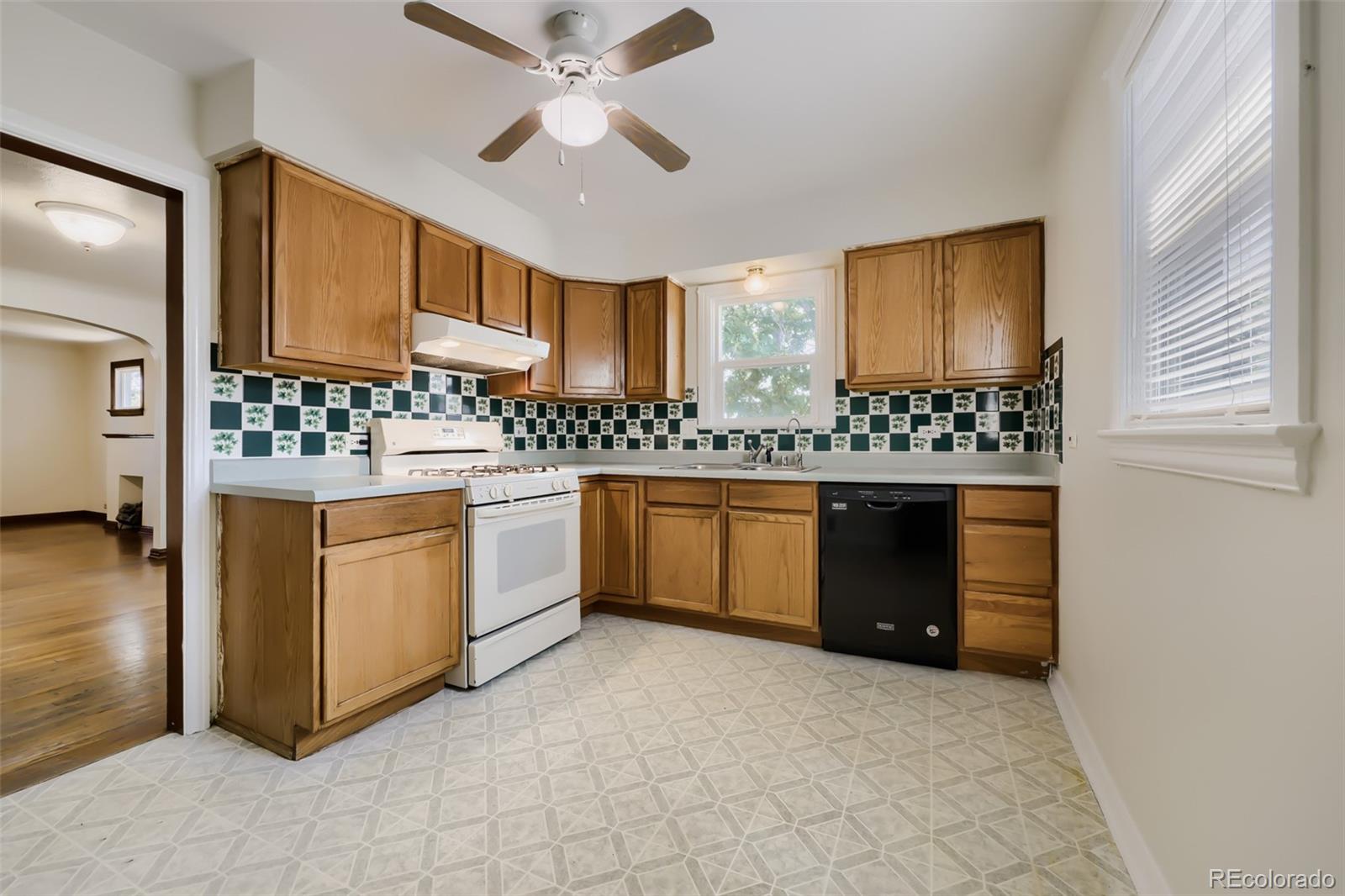 MLS Image #15 for 4907  sherman street,denver, Colorado