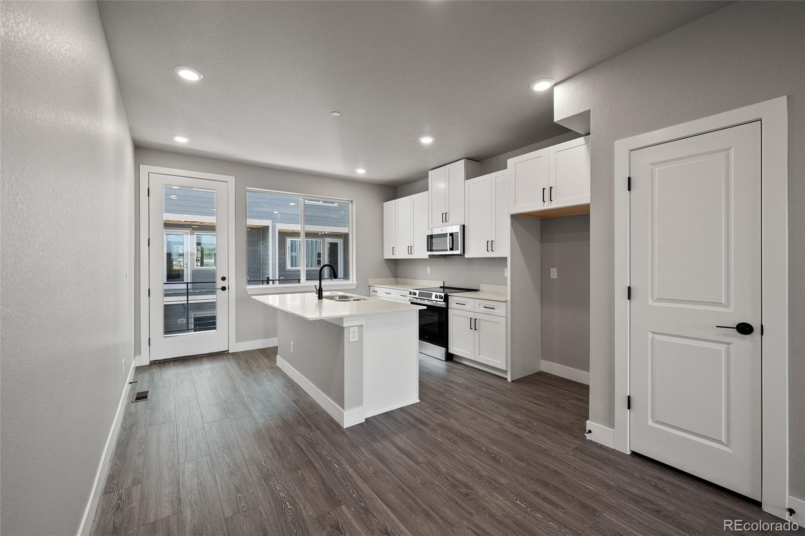 MLS Image #4 for 2898 w 56th avenue ,denver, Colorado