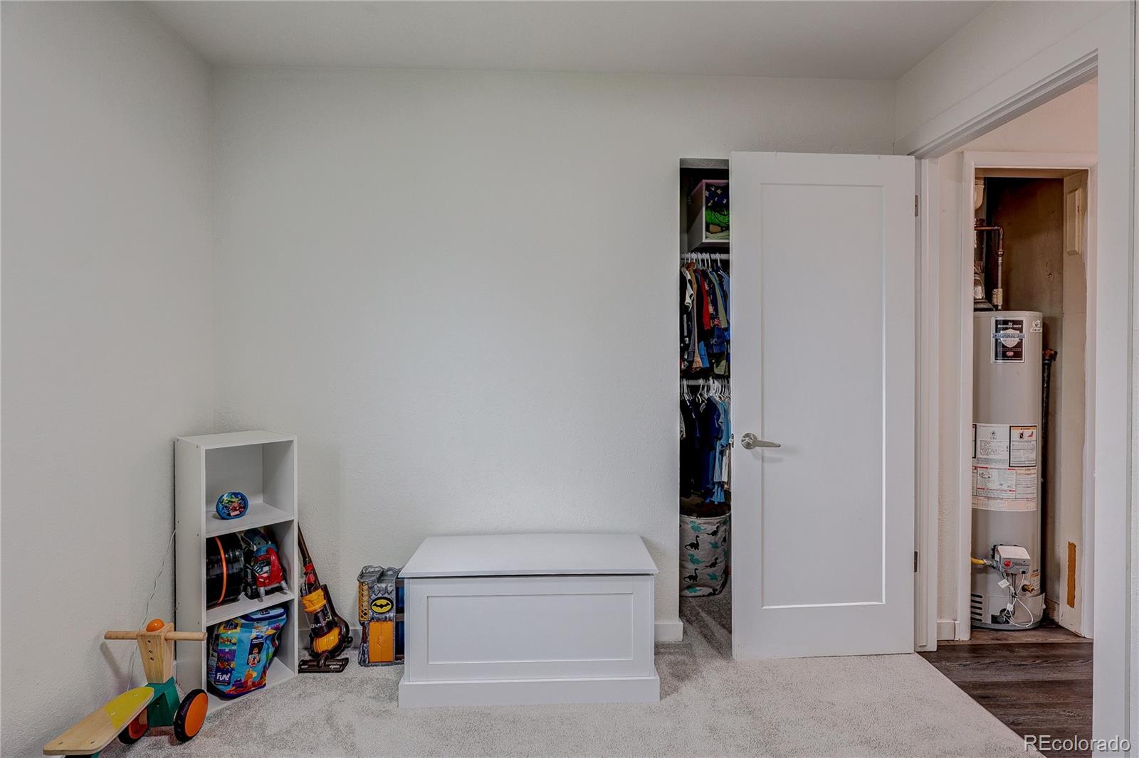 MLS Image #11 for 705  newark street,aurora, Colorado