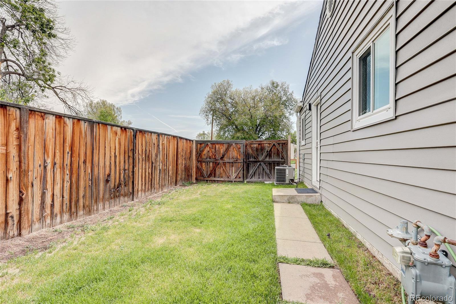 MLS Image #13 for 705  newark street,aurora, Colorado
