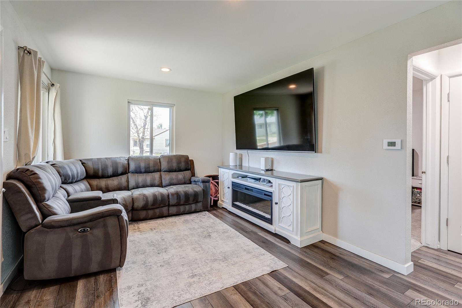 MLS Image #2 for 705  newark street,aurora, Colorado