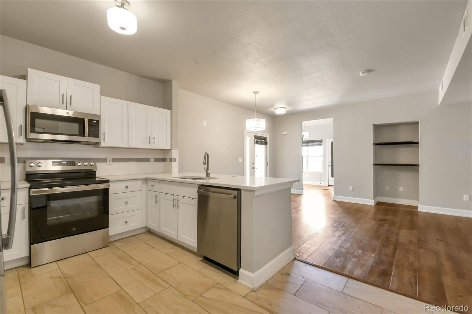 MLS Image #3 for 2521 s bahama circle,aurora, Colorado