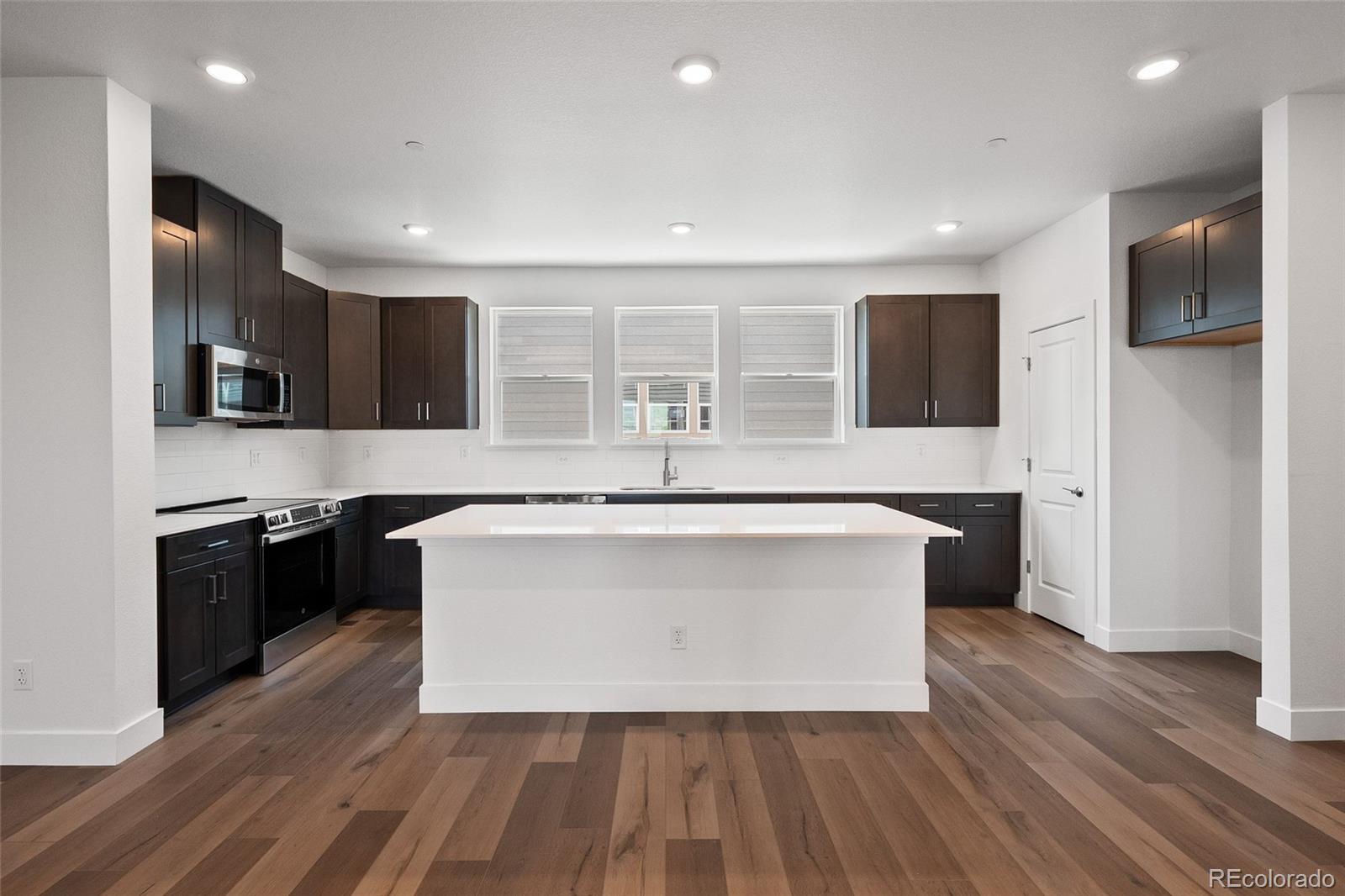 MLS Image #8 for 2896 w 56th avenue ,denver, Colorado