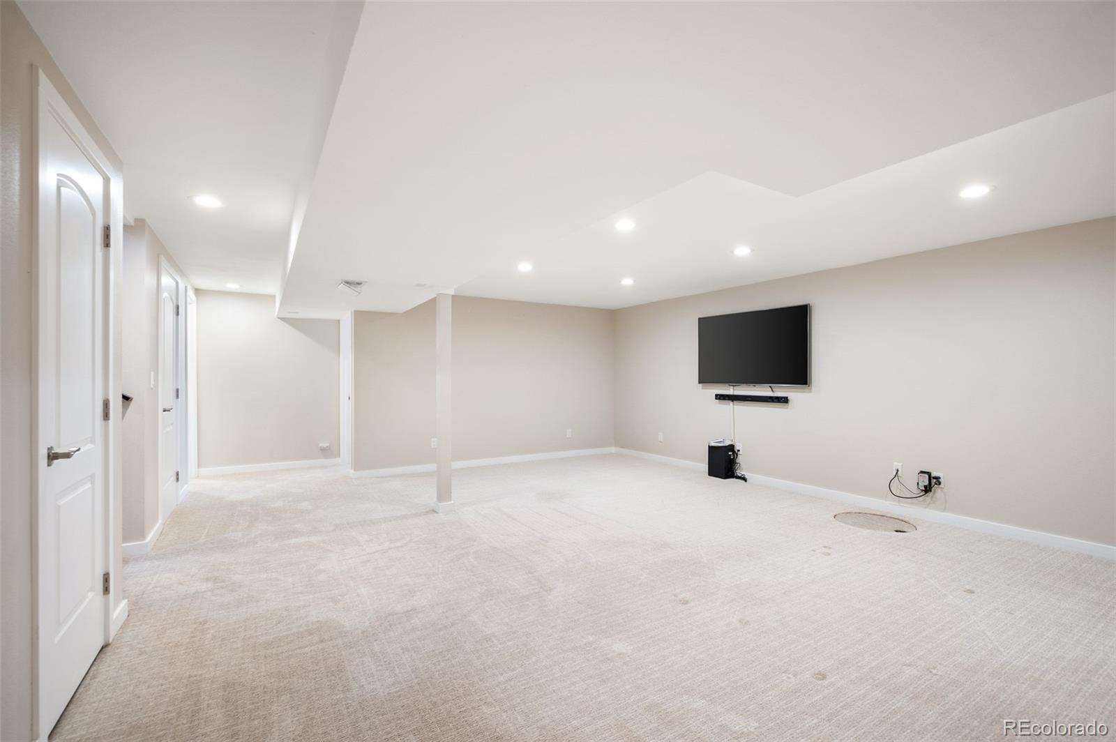 MLS Image #27 for 4505 s yosemite street,denver, Colorado