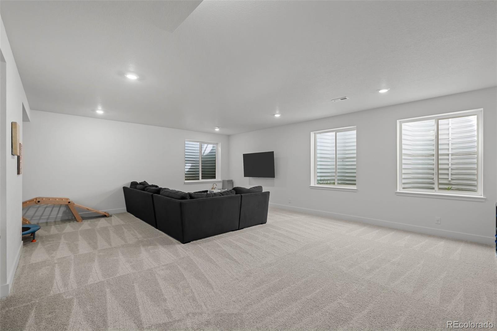 MLS Image #38 for 4984  jericho street,denver, Colorado