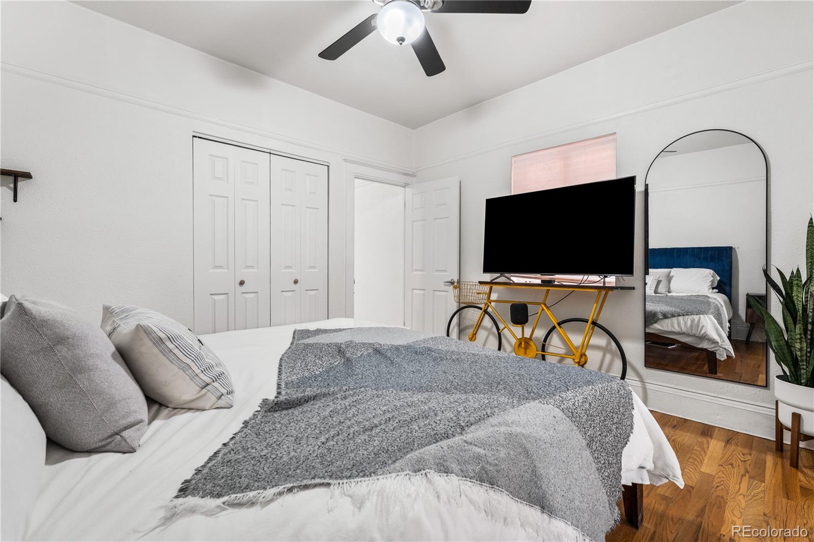 MLS Image #10 for 2465 w caithness place,denver, Colorado