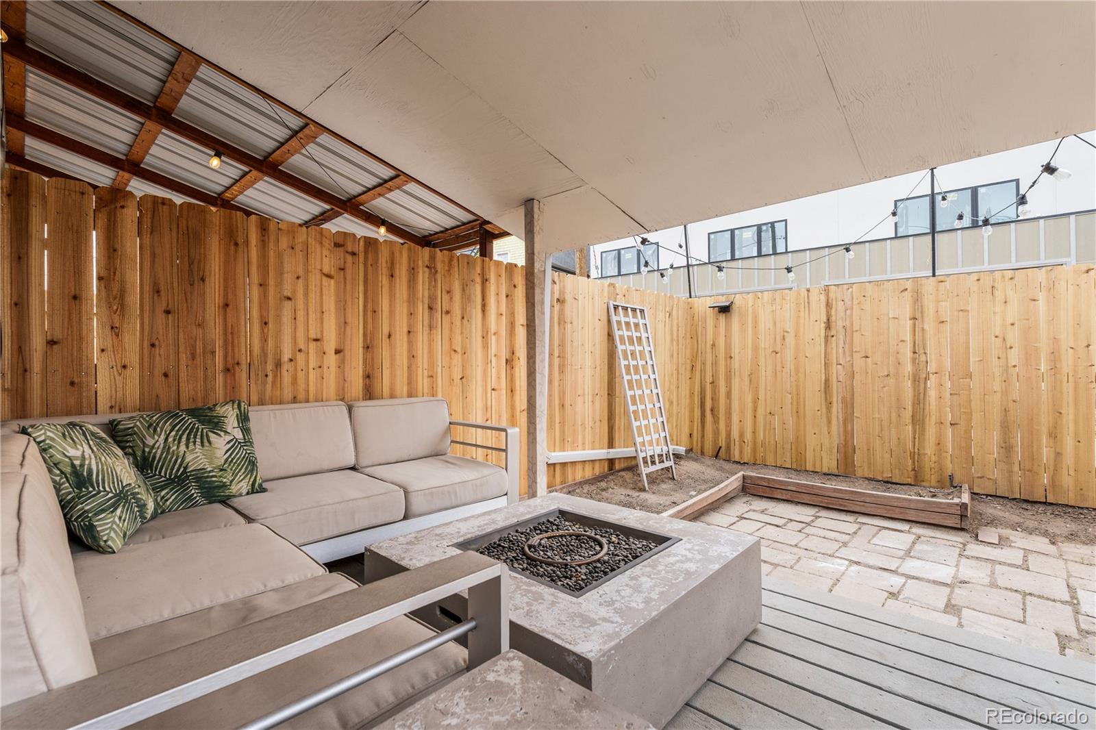 MLS Image #18 for 2465 w caithness place,denver, Colorado