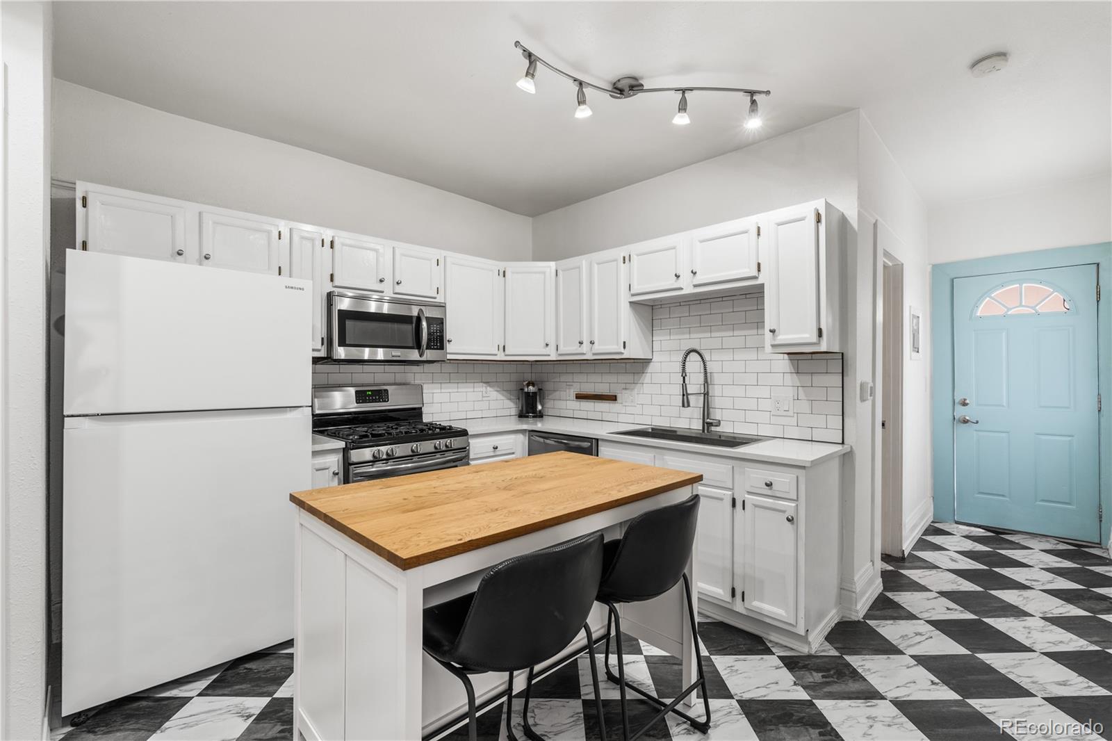 MLS Image #8 for 2465 w caithness place,denver, Colorado
