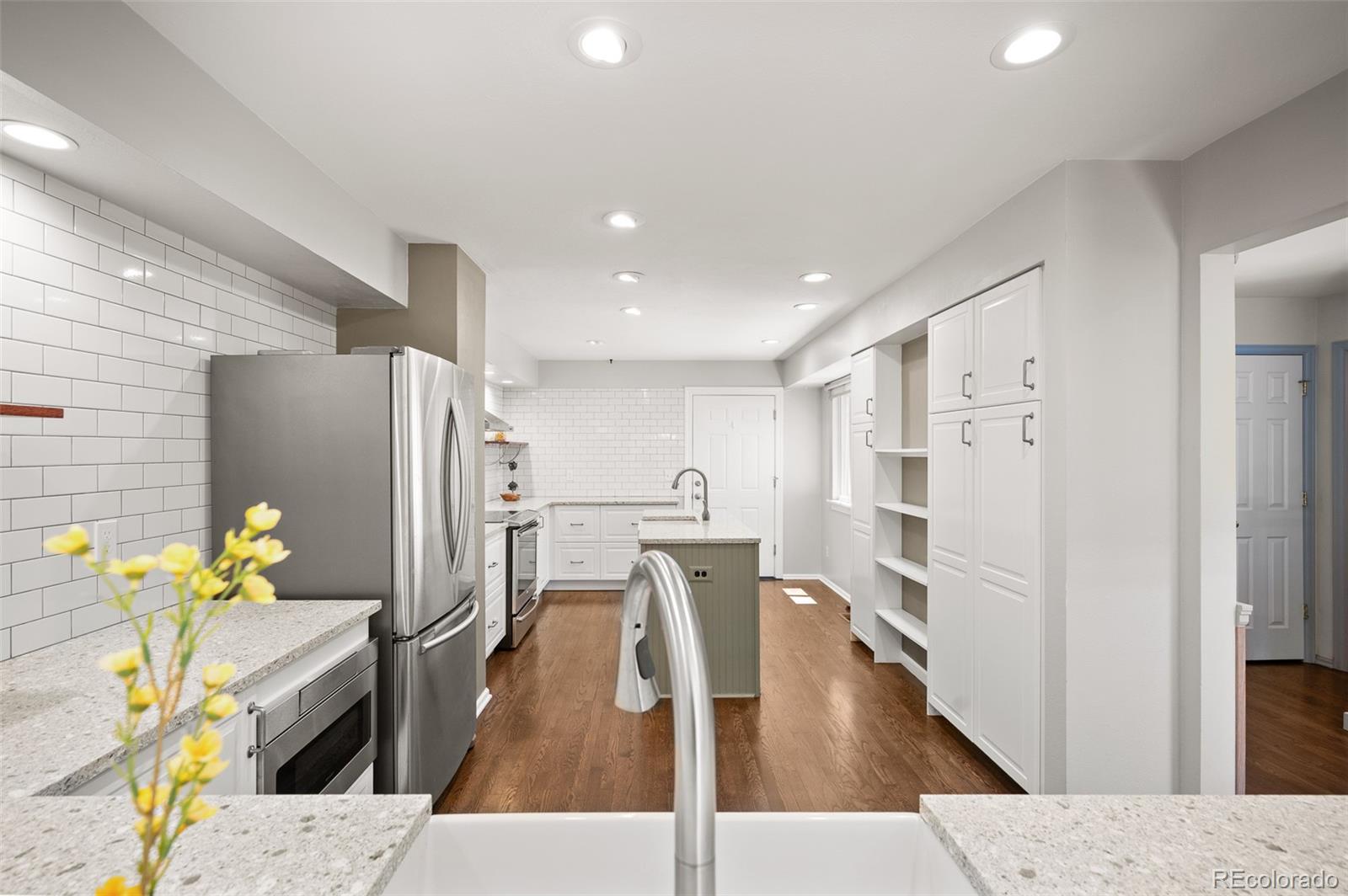 MLS Image #7 for 4605 s yosemite street,denver, Colorado