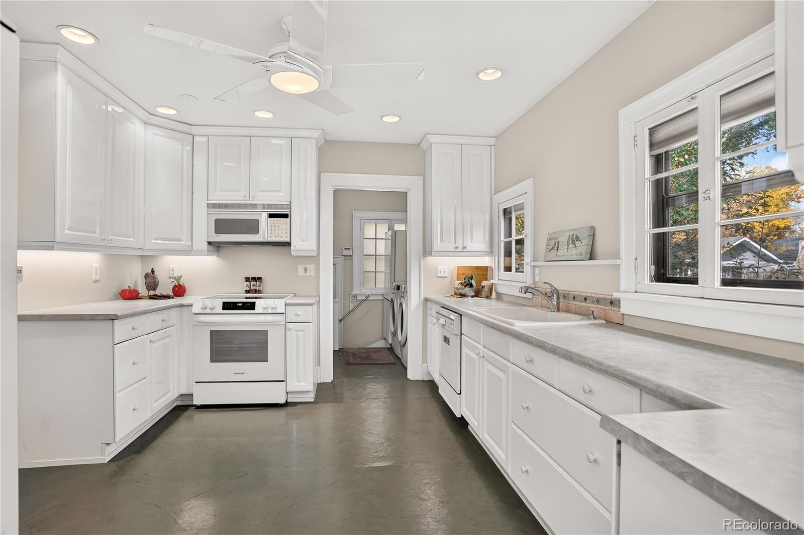 MLS Image #14 for 2301 s humboldt street,denver, Colorado