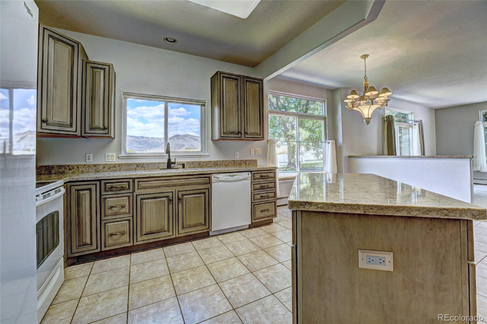 MLS Image #15 for 299 nw limberpine circle,parachute, Colorado