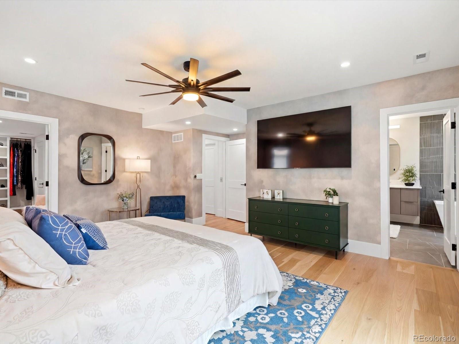 MLS Image #19 for 443  clayton street,denver, Colorado